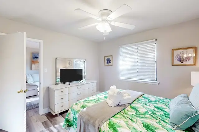 Bedroom at Fiddler’s Cove 3I